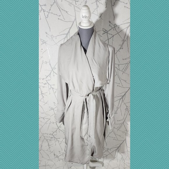 T Tahari Jackets & Blazers - T Tahari Ivory Beige Tencel Tie Front Trench Coat